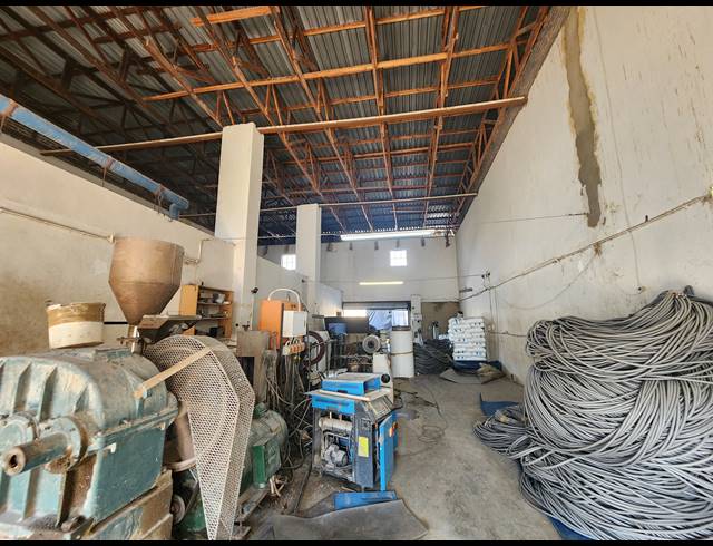 1,550M² WAREHOUSE FOR SALE IN EASTLEIGH
